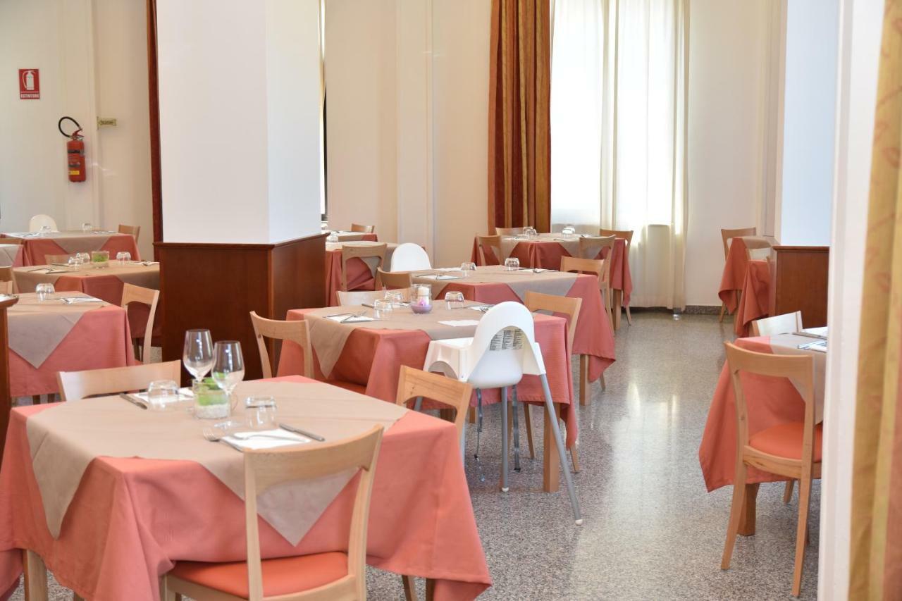 Hotel Excelsior Montesilvano Ngoại thất bức ảnh