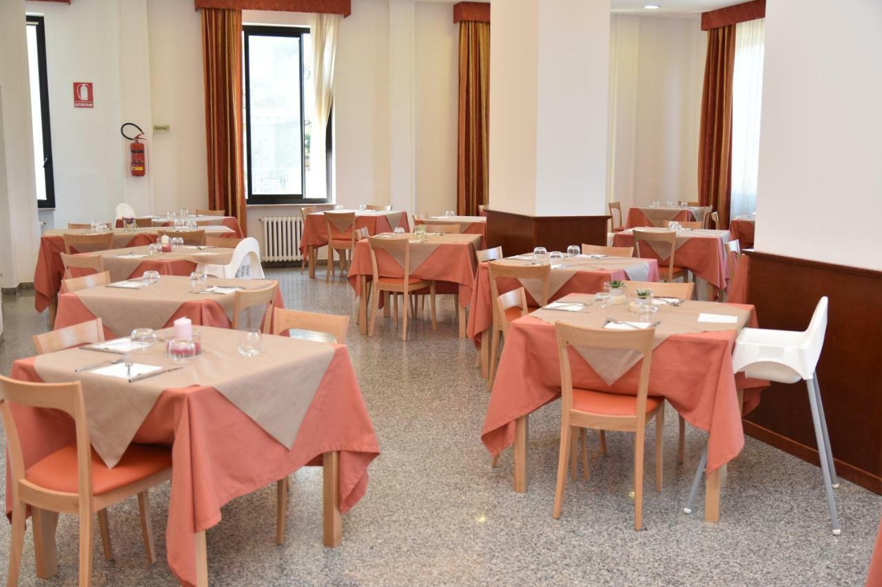 Hotel Excelsior Montesilvano Ngoại thất bức ảnh