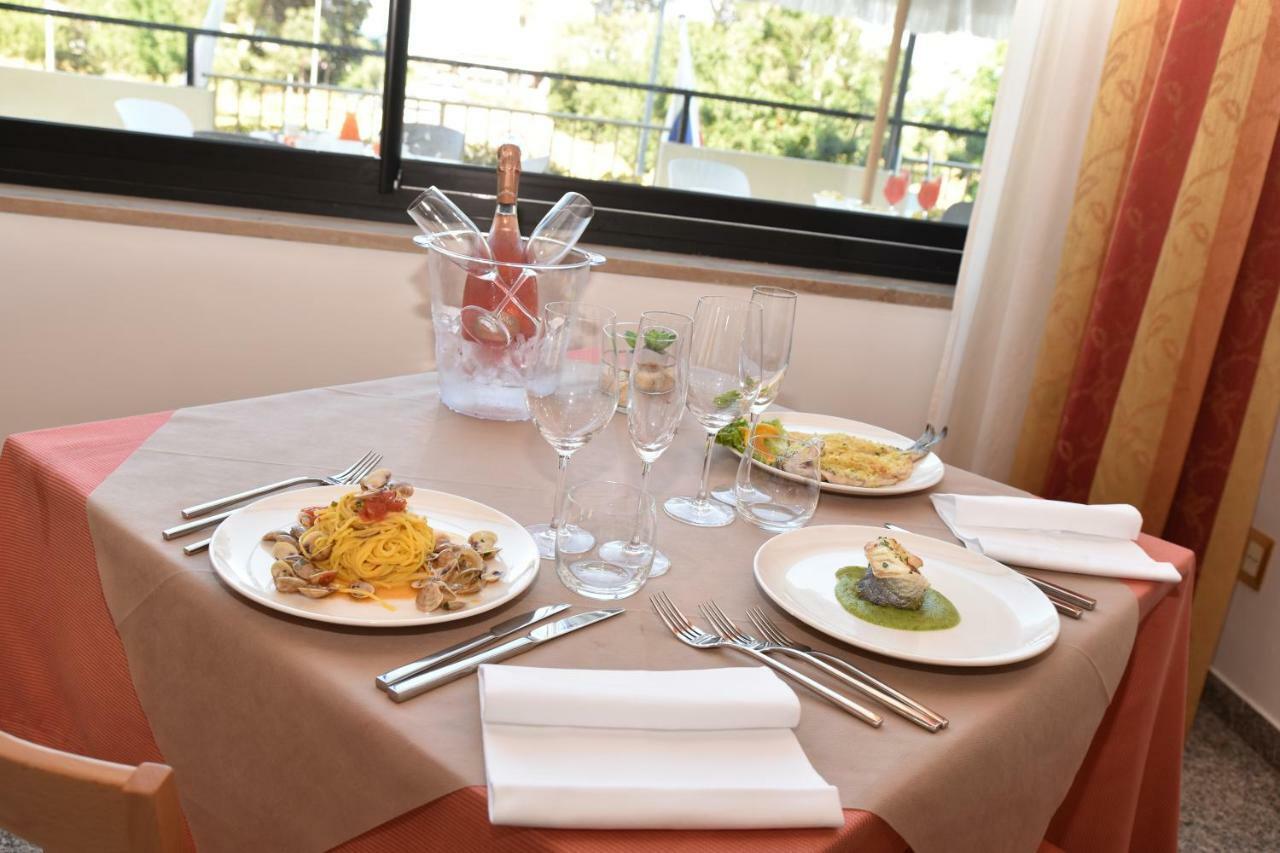 Hotel Excelsior Montesilvano Ngoại thất bức ảnh