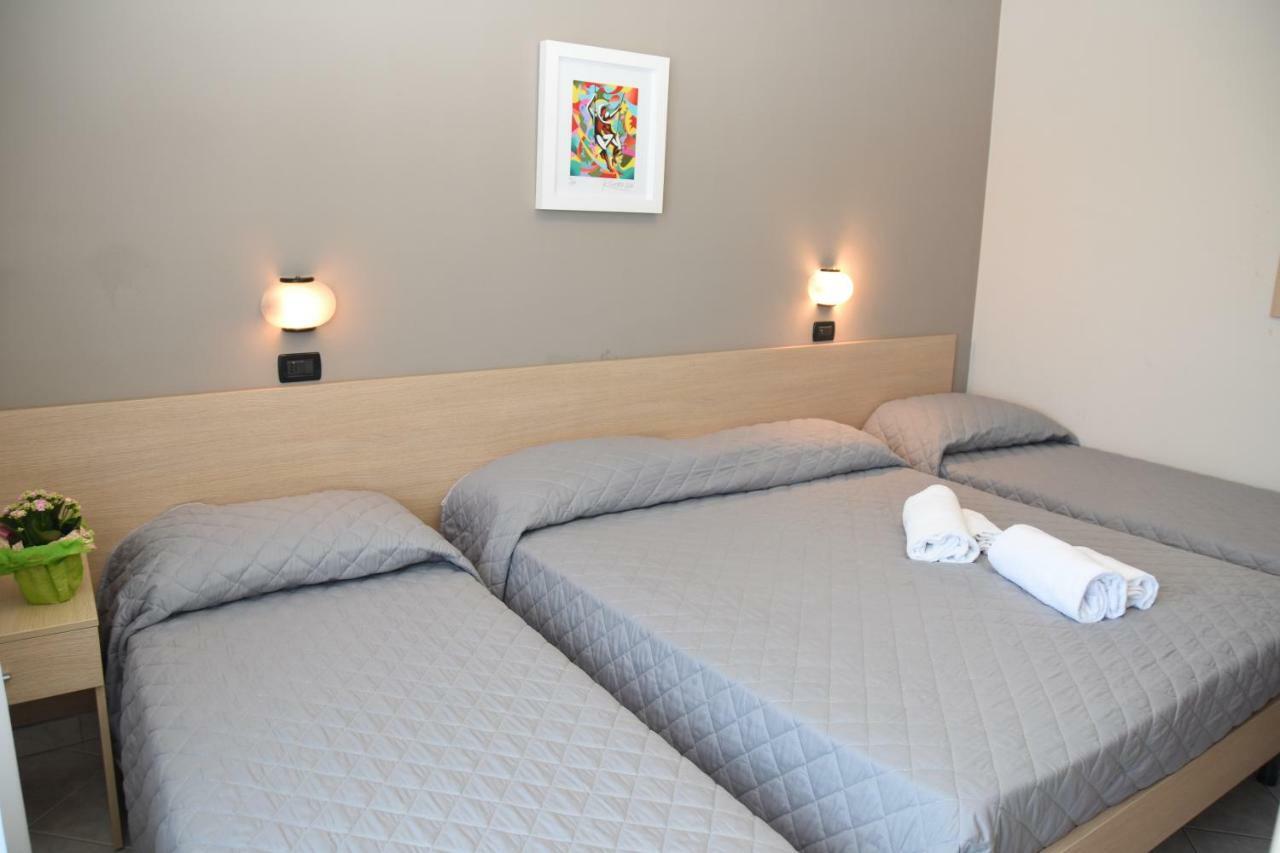 Hotel Excelsior Montesilvano Ngoại thất bức ảnh