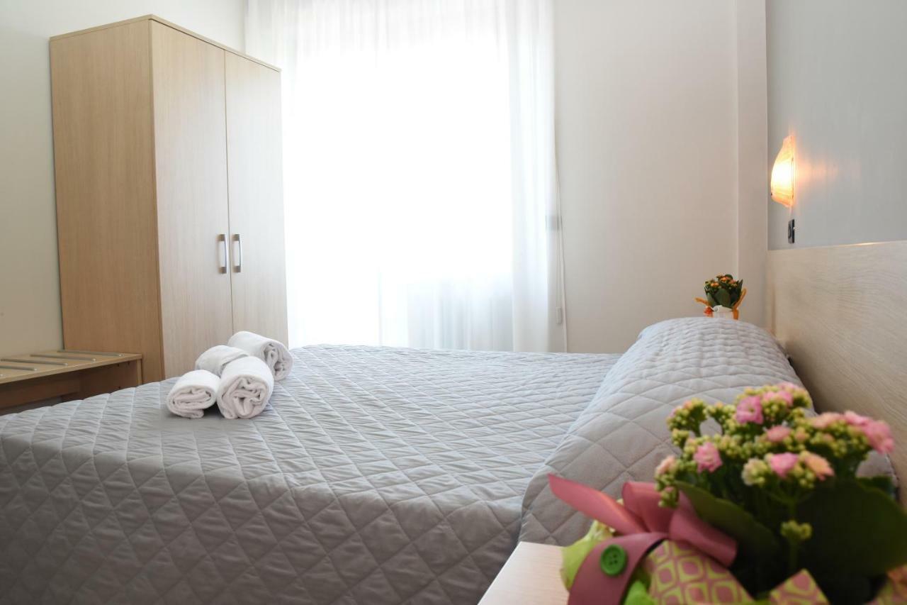 Hotel Excelsior Montesilvano Ngoại thất bức ảnh