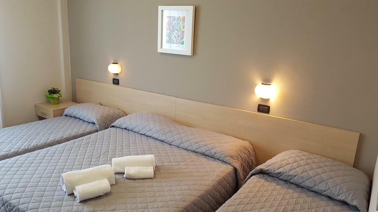 Hotel Excelsior Montesilvano Ngoại thất bức ảnh